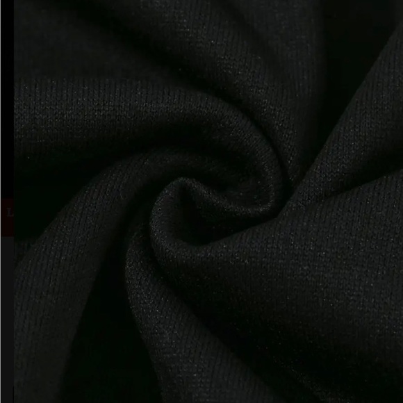 NWT - Stranger Things Sweater 2XL - Black - 100% polyester - Men/Women - Picture 3 of 11